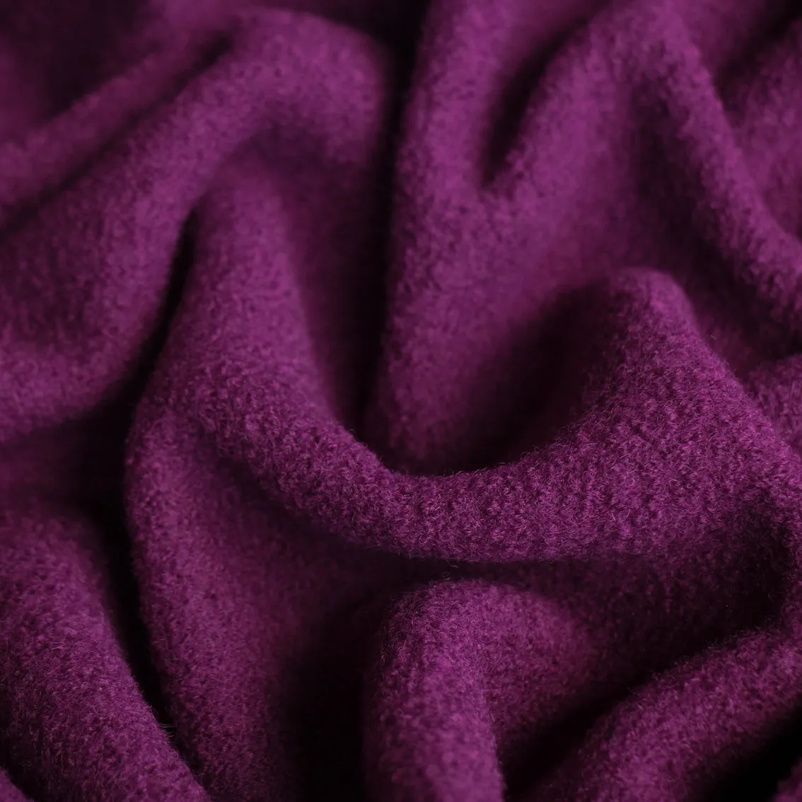 Bollito Uva - Boiled Wool