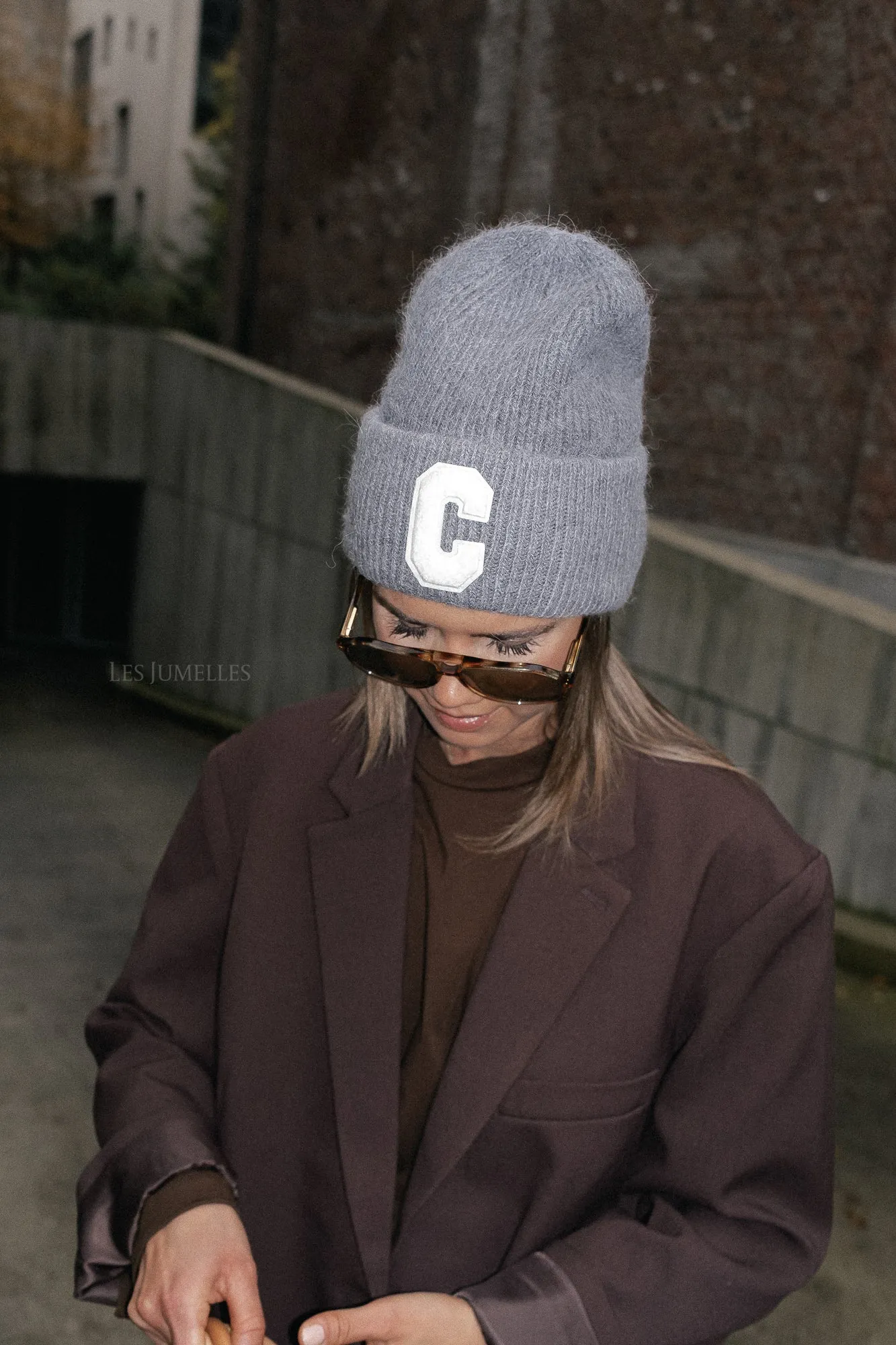 'C' beanie grey