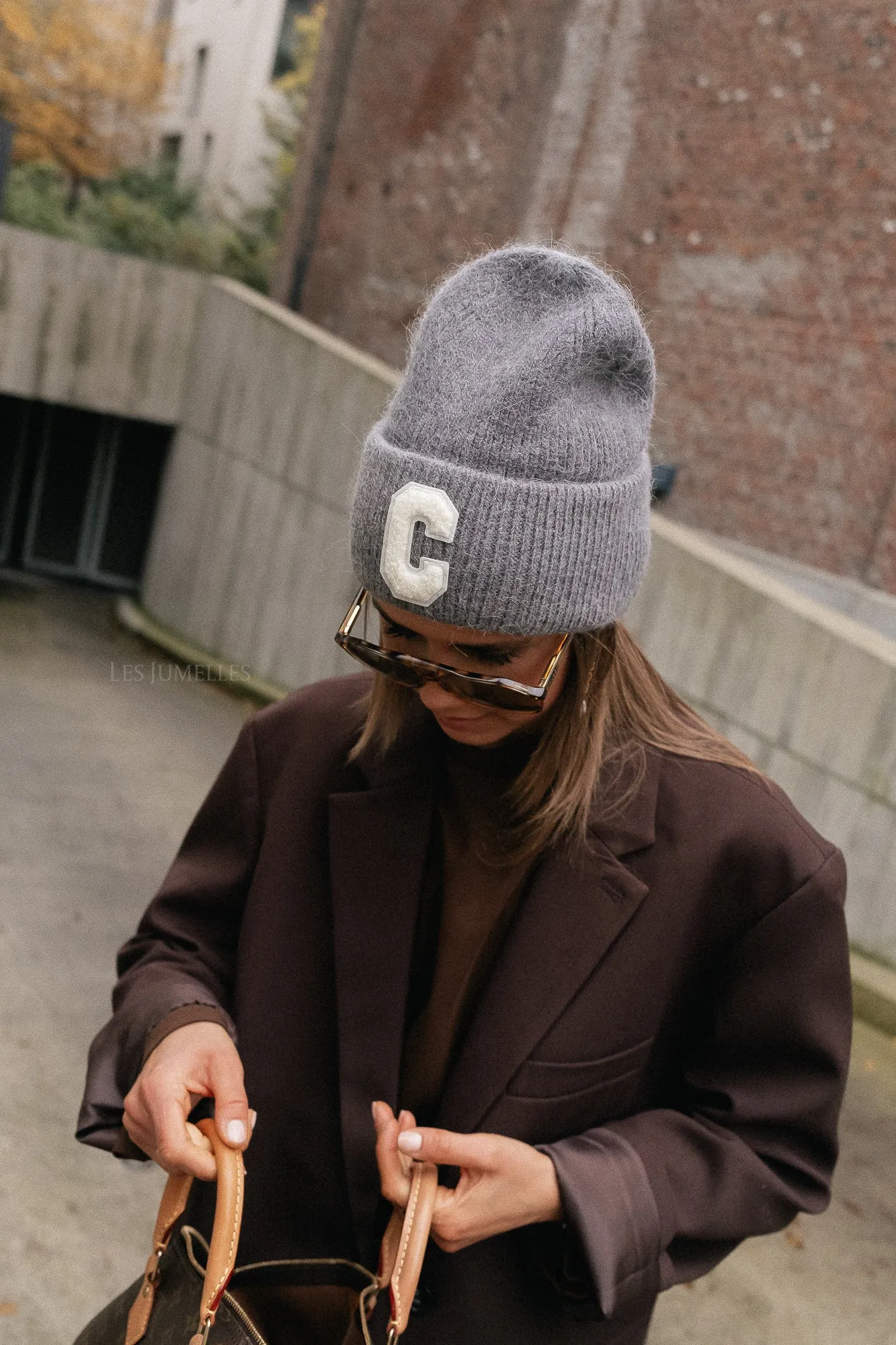 'C' beanie grey