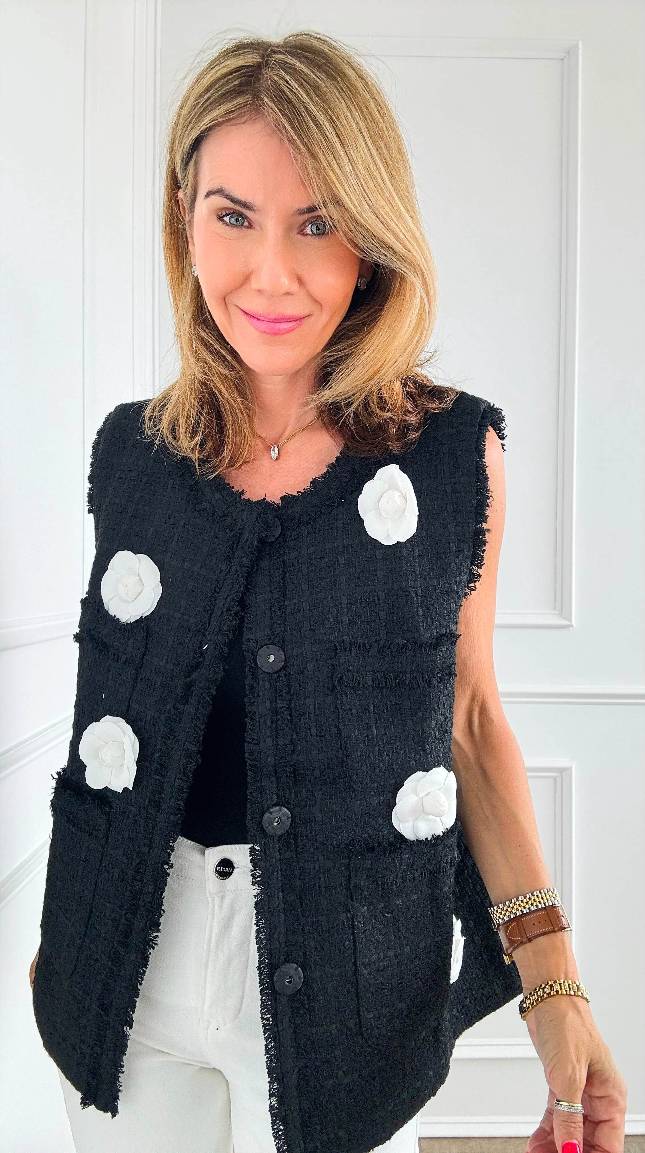Camellia Detailed Tweed Vest- Black