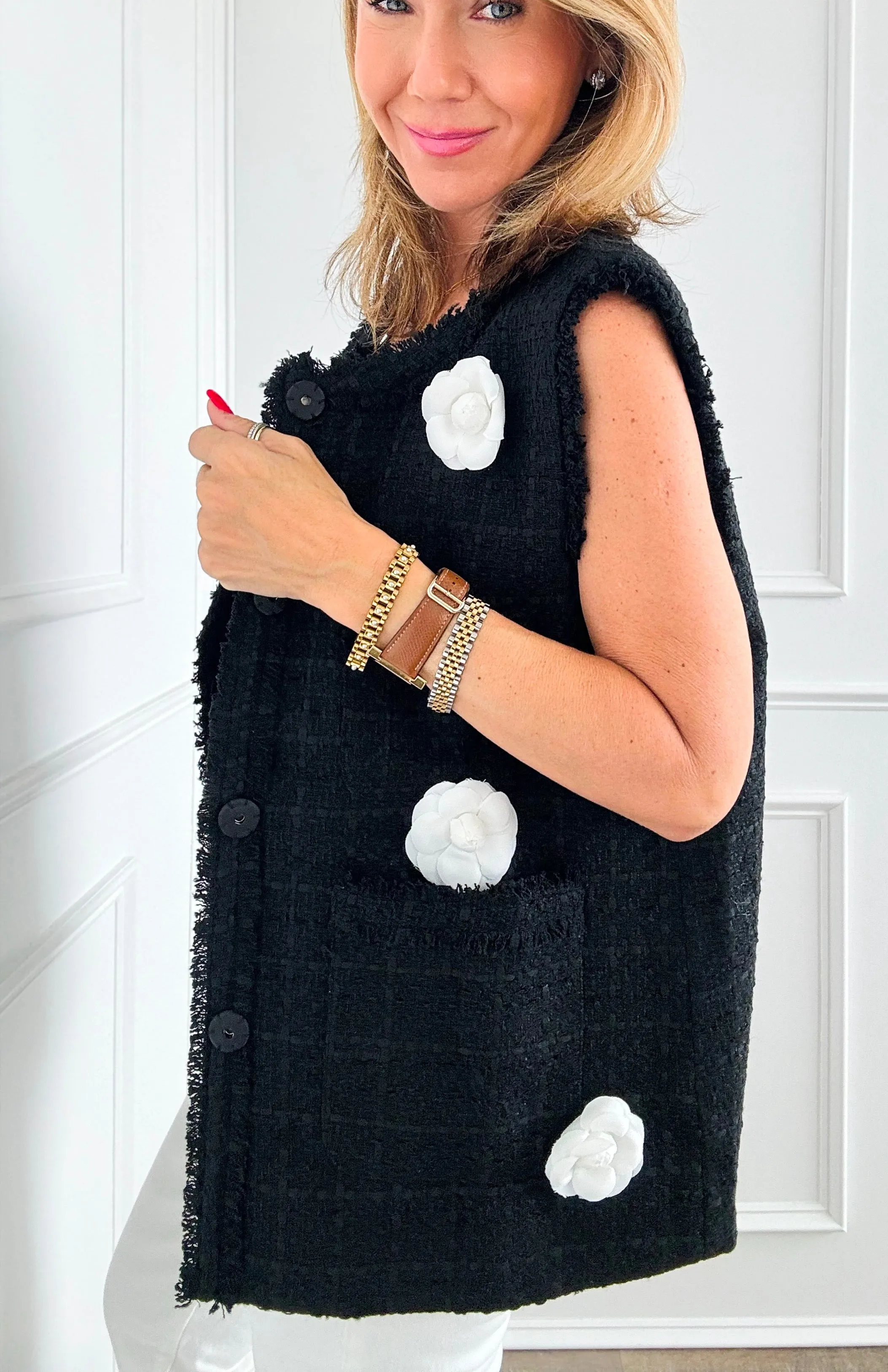 Camellia Detailed Tweed Vest- Black