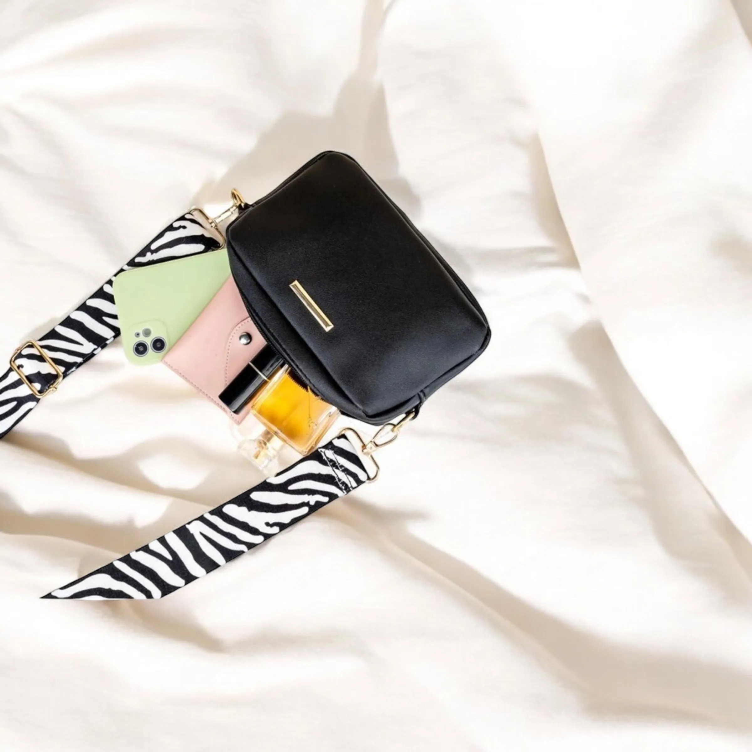 Chic Companion - Trendy Crossbody Bag with Zebra Strap