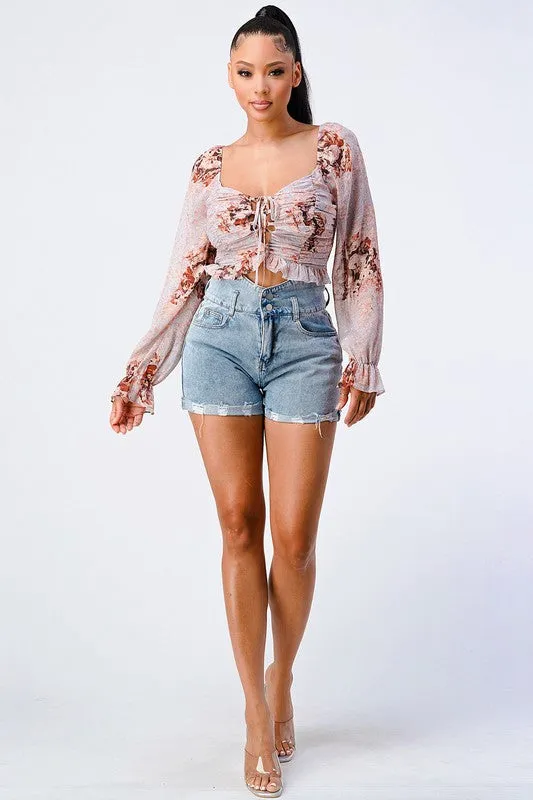 CHIC FLORAL SWEETHEART SMOCKED BACK CROPPED TOP