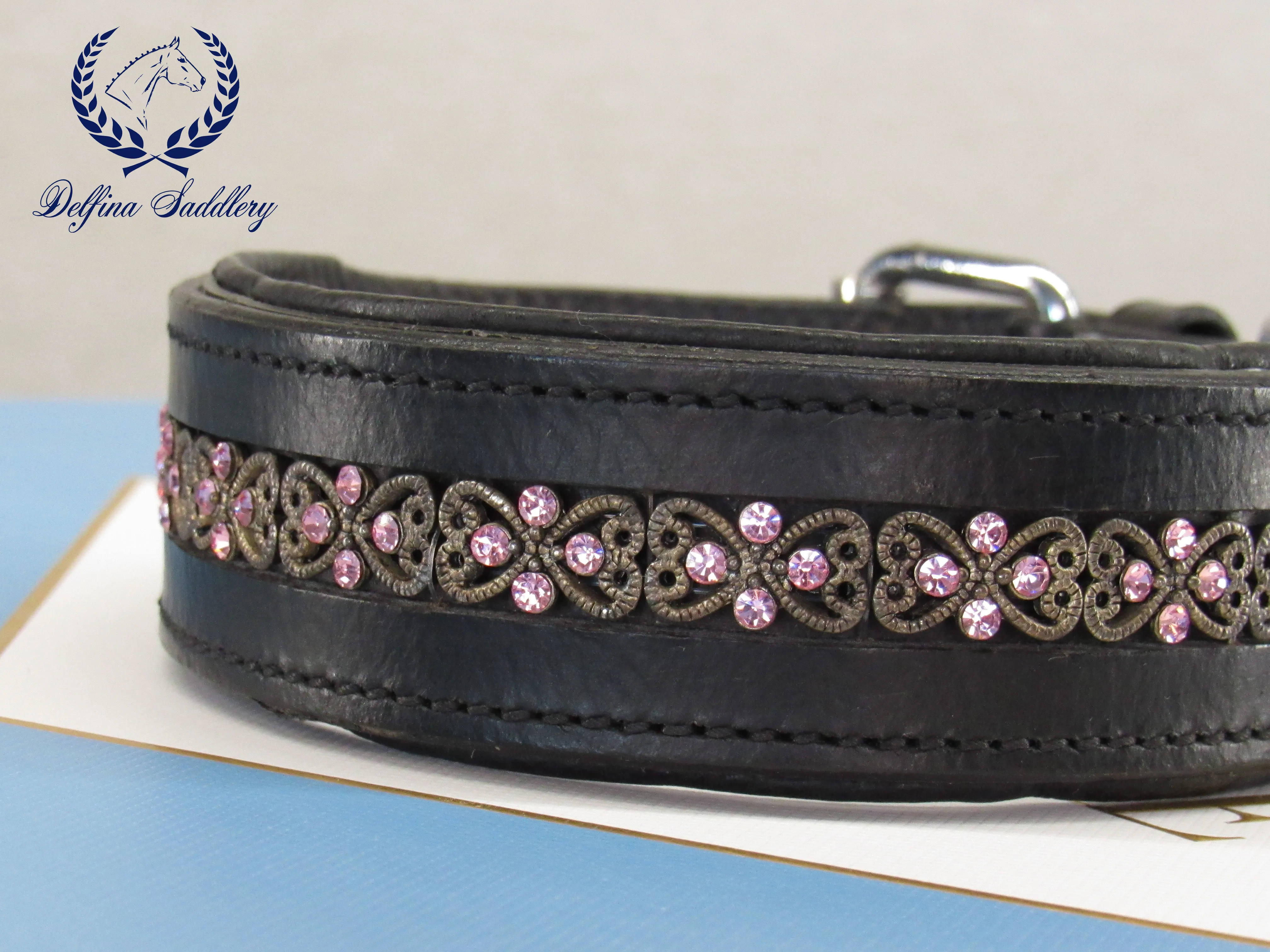 Custom Collar : Love Pink - Medium