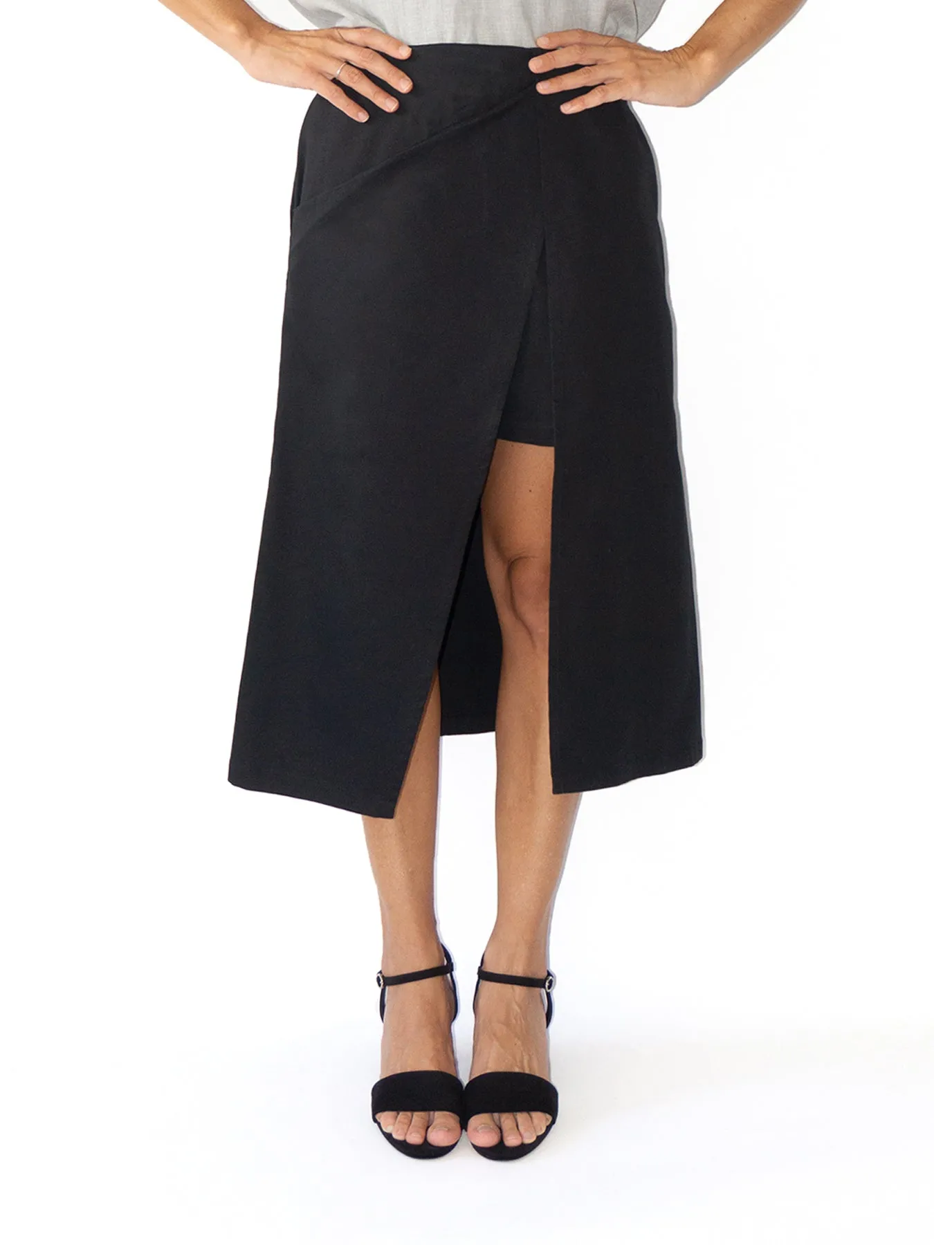 Minilog Double-Layered Asymmetric Skirt, Black