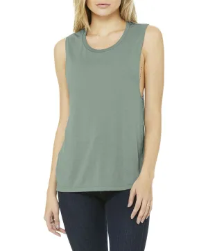 Women's Sleeveless Flowy Scoop Neck Muscle Tank with Curved Hem