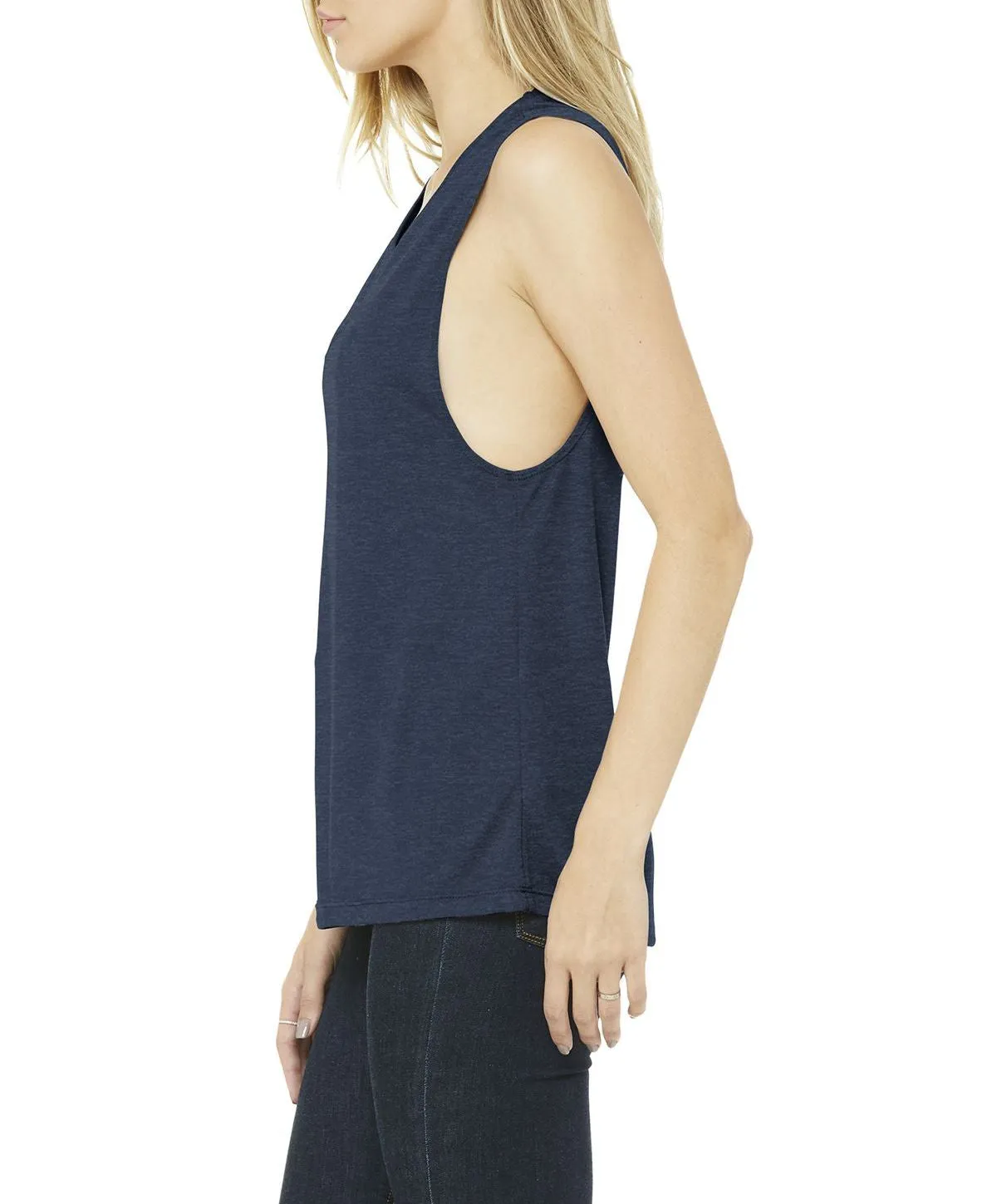 Women's Sleeveless Flowy Scoop Neck Muscle Tank with Curved Hem
