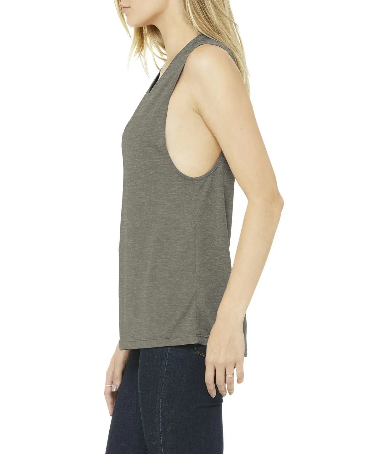 Women's Sleeveless Flowy Scoop Neck Muscle Tank with Curved Hem